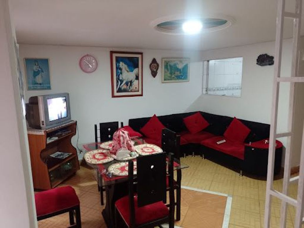 Casa de 9 alcobas en venta en Engativa Centro, Bogotá, 80 m² · foto 3 de 20