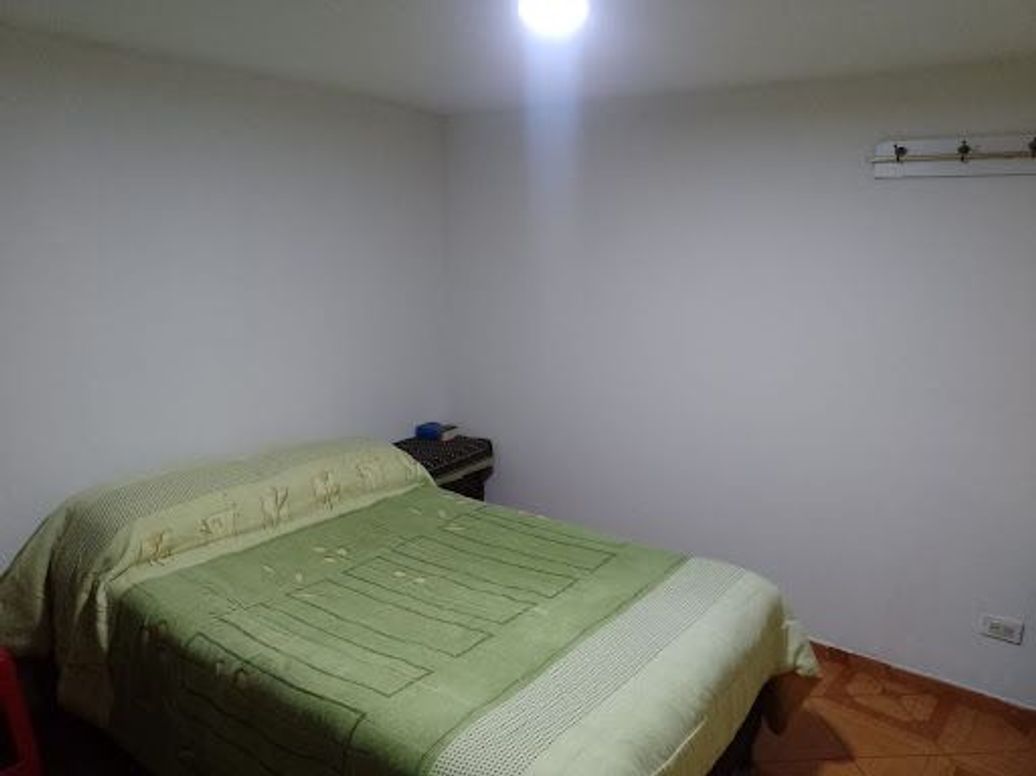 Casa de 9 alcobas en venta en Engativa Centro, Bogotá, 80 m² · foto 17 de 20