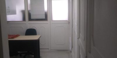 Se arriendo oficina ubicada en el Edificio Citibank, cuenta con baño interno, dos ventanas. Precio no gravado con IVA.