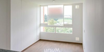 [VEN] ID HOUM: 98900

En Houm te ayudamos de forma fácil y segura. Los beneficios de comprar con nosotros:
    • Te ayudamos a conseguir financiamiento a través de una asesoría personalizada
    • Mediación y seguimiento de todo el proceso
    • Ponemos a tu disposición profesionales en notariado, registro y asesoría jurídica
¡Solo te preocupas de las firmas!

Departamento en venta, ubicado en el barrio El Portal, con una superficie construida de 45.00 m² y superficie total de 46.00 m². 

Sus principales características son:

    • 3 dormitorios
    • 1 baño
    • Admite mascotas
    • Cocina tipo americana
    • Piso 8
    • Año de construcción: 2019
            
Además, el inmueble cuenta con las siguientes amenidades:

    • Salón de eventos
    • Ascensor
    • Zona de asadores

Si compras con nosotros, te brindamos asesoría personalizada durante todo el proceso.
¡Comienza una nueva etapa con Houm! Compra fácil, rápido y seguro.