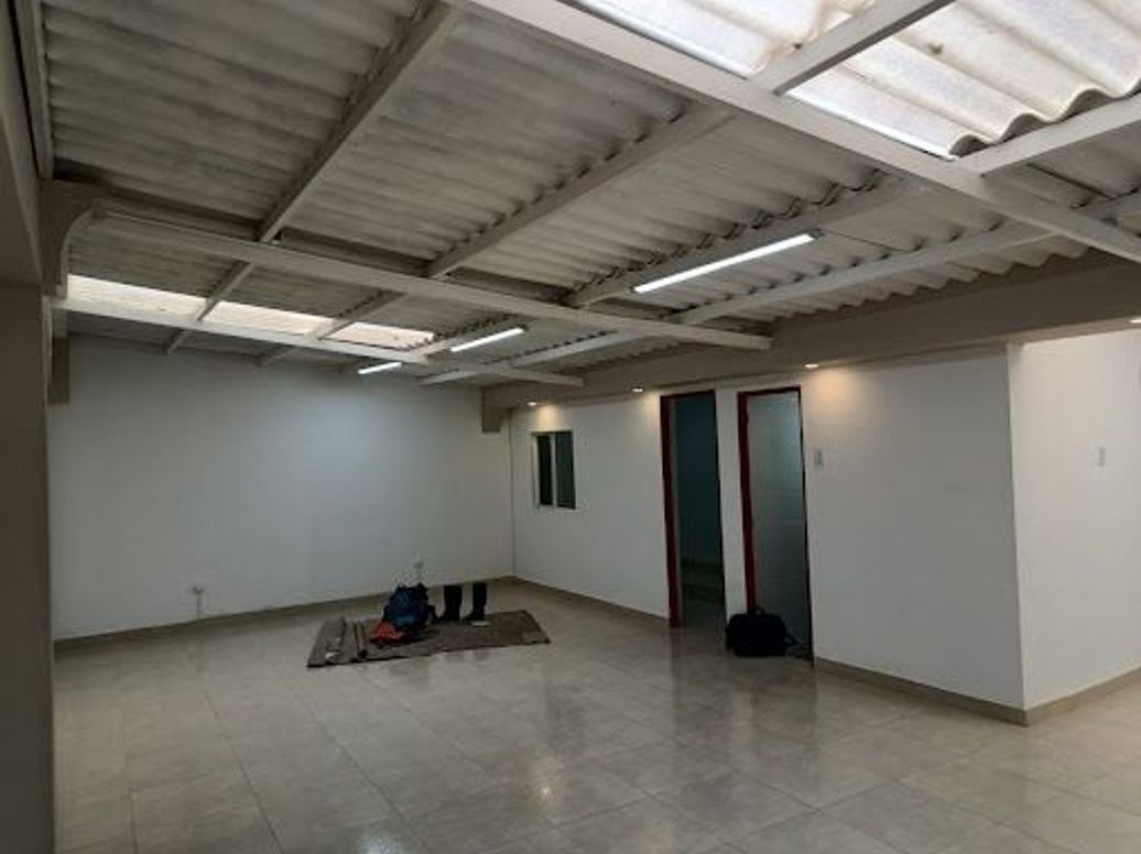 Casa de 10 alcobas en venta en Las Orquideas, Bogotá, 351 m² · foto 11 de 20