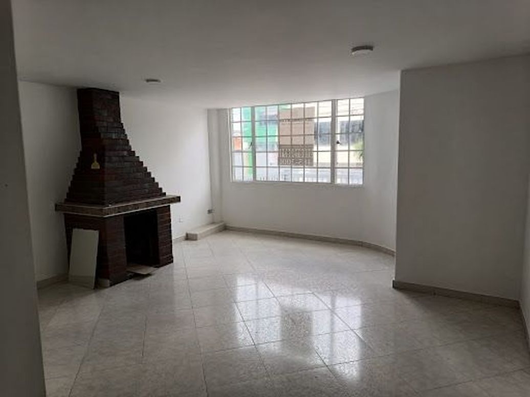 Casa de 10 alcobas en venta en Las Orquideas, Bogotá, 351 m² · foto 4 de 20
