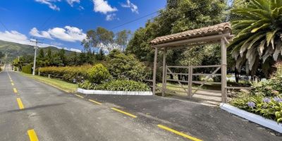 Te presentamos esta confortable casa ubicada en la dirección Vereda pueblo viejo  Granjas No 25 La Vuelta Del Rio PH, cuenta con sala, comedor, estudio, 15 baños, 12 habitaciones, 5 cocinas, patio, jardín, 4 garajes,  todo lo que necesitas para tu bienestar y el de los tuyos. Contáctanos y déjanos tener el privilegio de ayudarte a encontrar tu lugar ideal.