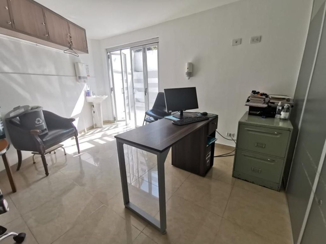 Casa de 7 alcobas en venta en Teusaquillo, Bogotá, 336 m² · foto 10 de 15