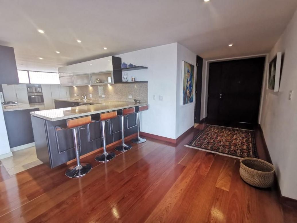 Apartamento de 1 alcoba en venta en El Refugio, Bogotá, 155 m² · foto 6 de 18