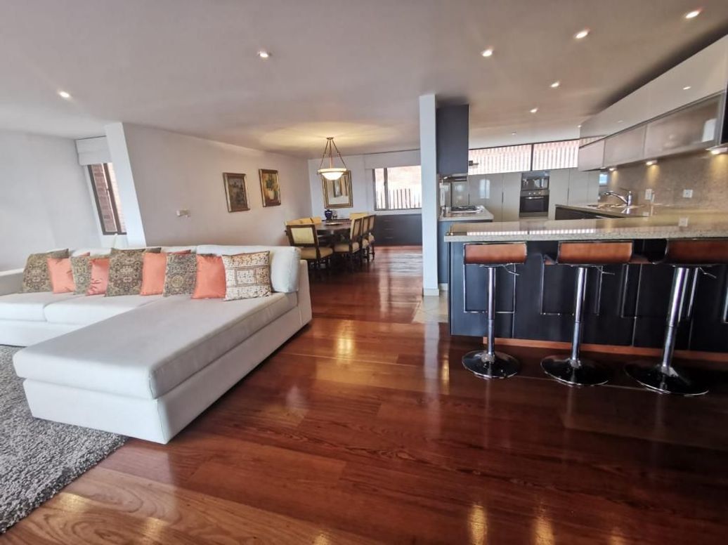 Apartamento de 1 alcoba en venta en El Refugio, Bogotá, 155 m² · foto 18 de 18