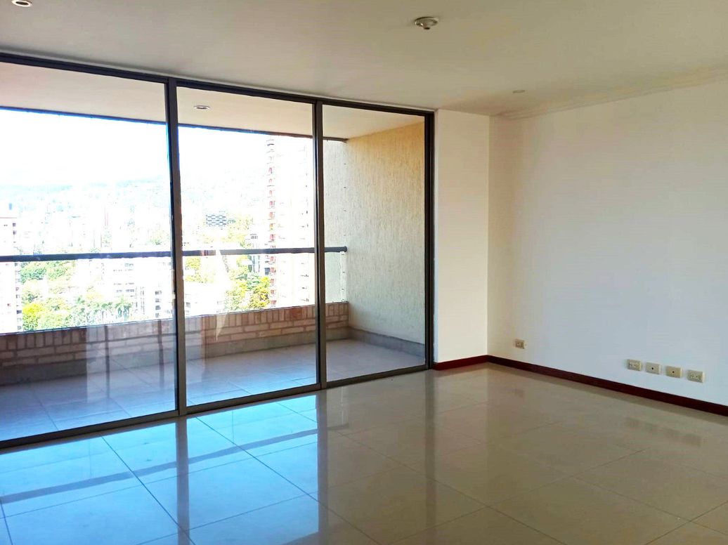 Apartamento en Arriendo en EL TESORO, El Poblado, Medellín en La Inferior