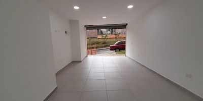 Este local es lo que estas buscando para emprender tu negocio, con una excelente iluminacion y buenos acabados, que esperas para agendar tu cita