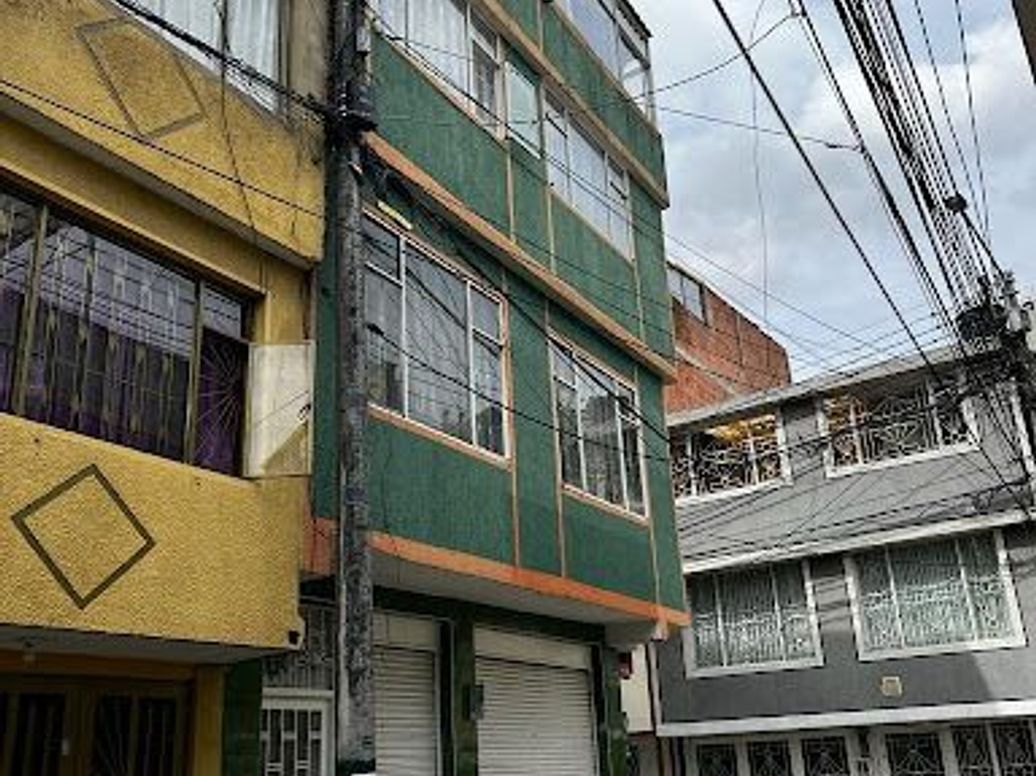 Casa de 5 alcobas en venta en El Porvenir De La Estancia, Bogotá, 216 m² · foto 2 de 20