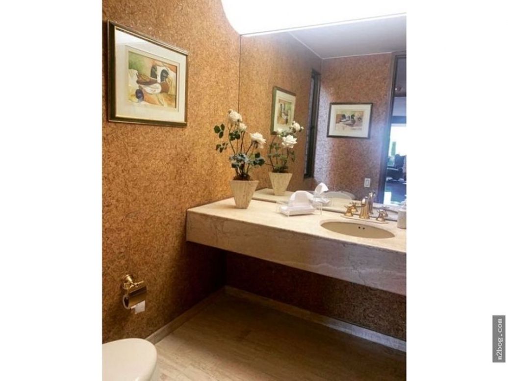 Apartamento de 4 alcobas en venta en Los Rosales, Bogotá, 400 m² · foto 11 de 11