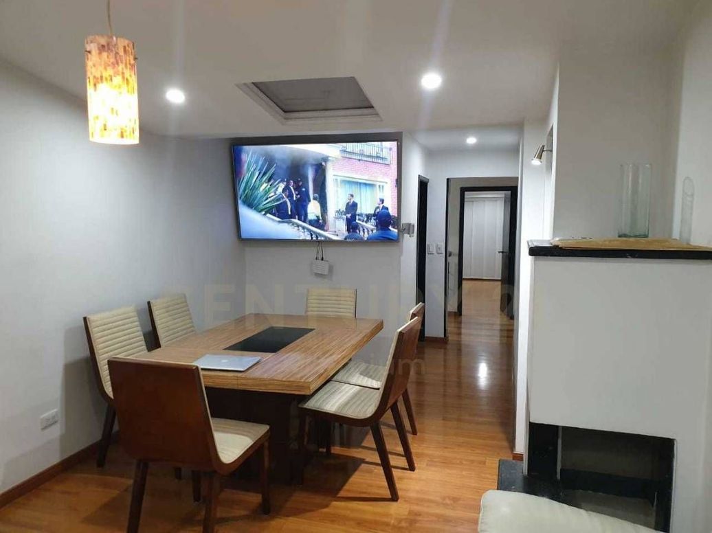Casa de 6 alcobas en venta en Jazmin, Bogotá, 256 m² · foto 2 de 8