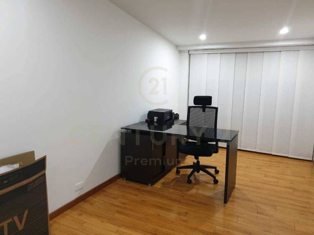 Casa de 6 alcobas en venta en Jazmin, Bogotá, 256 m² · foto 4 de 8
