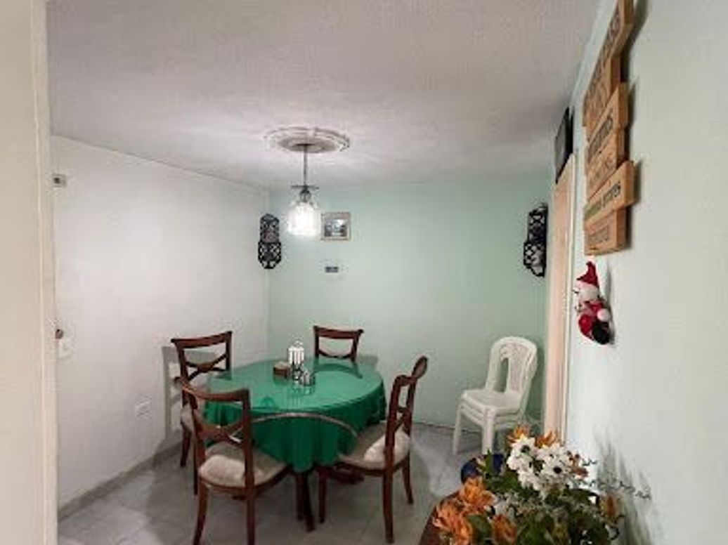 Casa de 5 alcobas en venta en Ciudad Kennedy, Bogotá, 227 m² · foto 8 de 17