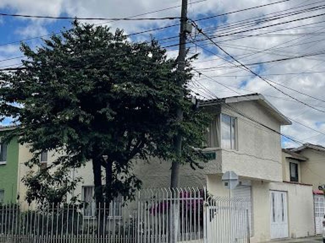 Casa de 5 alcobas en venta en Ciudad Kennedy, Bogotá, 227 m² · foto 3 de 17