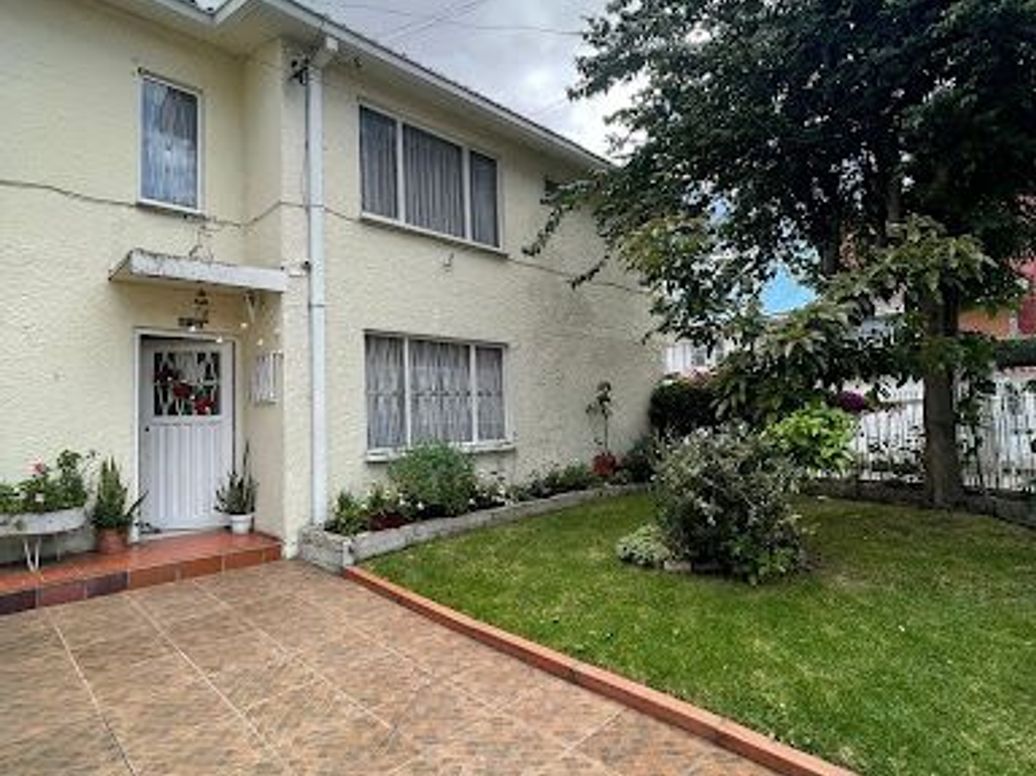 Casa de 5 alcobas en venta en Ciudad Kennedy, Bogotá, 227 m² · foto 5 de 17