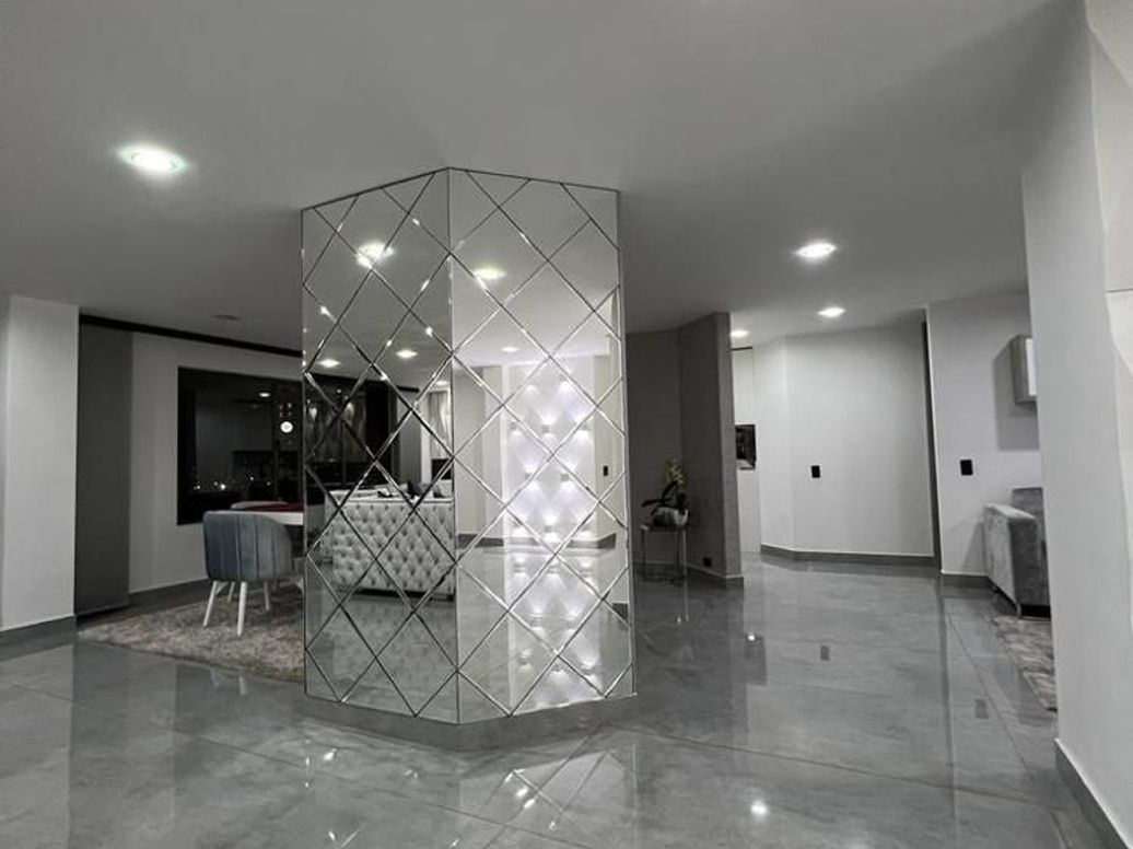 Apartamento de 5 alcobas en venta en Prados De La Calleja, Bogotá, 256 m² · foto 7 de 20