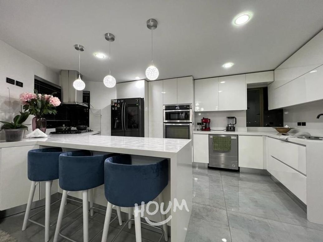 Apartamento de 5 alcobas en venta en Prados De La Calleja, Bogotá, 256 m² · foto 9 de 20