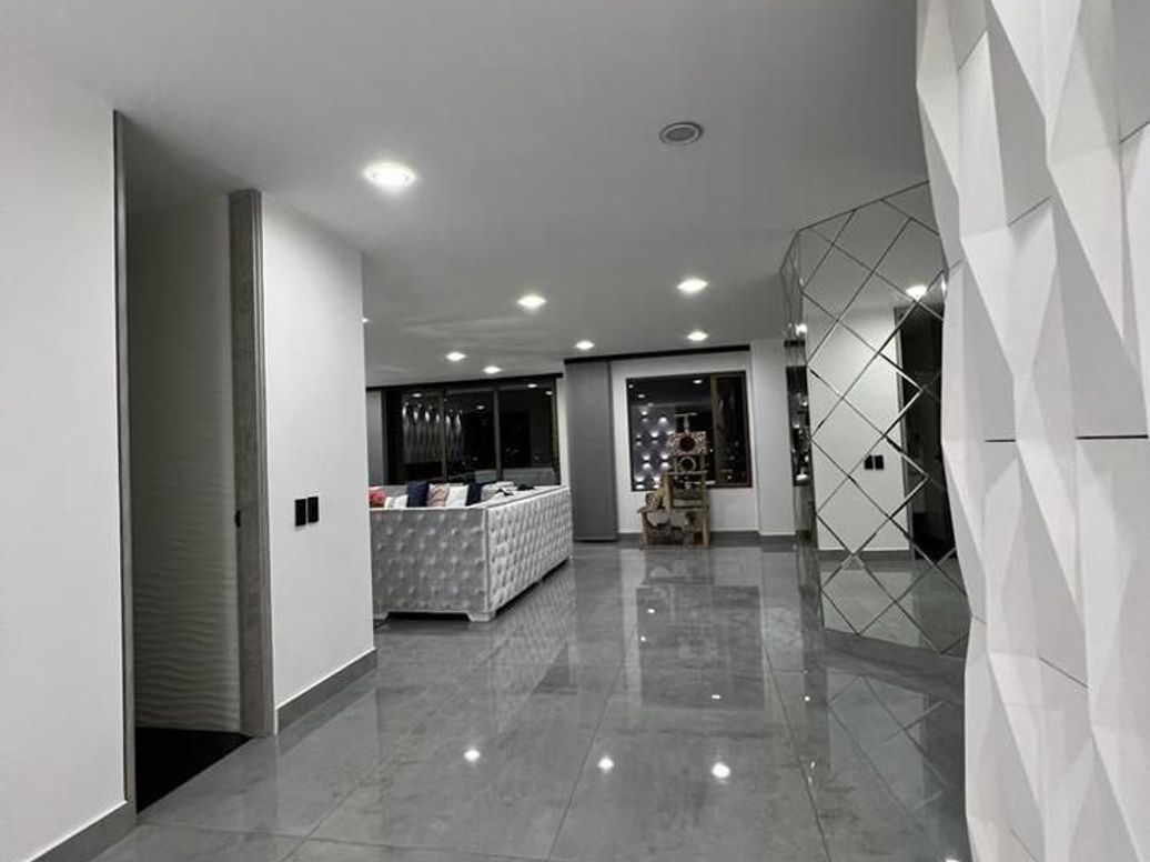 Apartamento de 5 alcobas en venta en Prados De La Calleja, Bogotá, 256 m² · foto 8 de 20