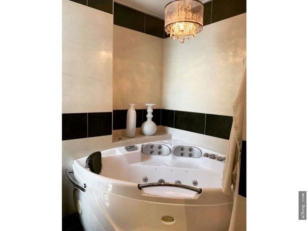 Apartamento de 3 alcobas en venta en El Retiro, Bogotá, 281 m² · foto 10 de 10