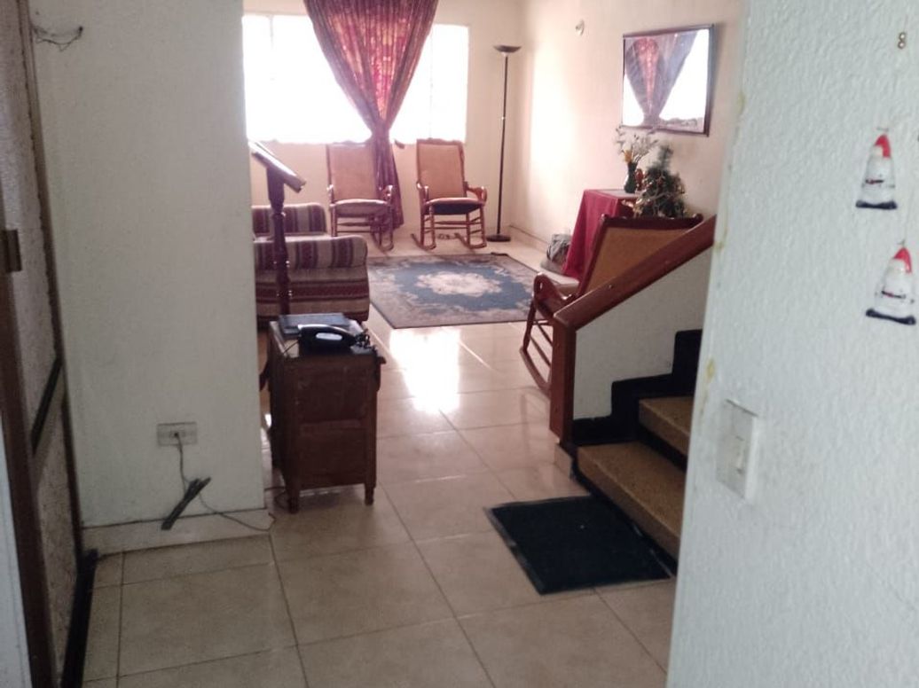 Casa de 7 alcobas en venta en Mandalay 1, Bogotá, 140 m² · foto 4 de 17