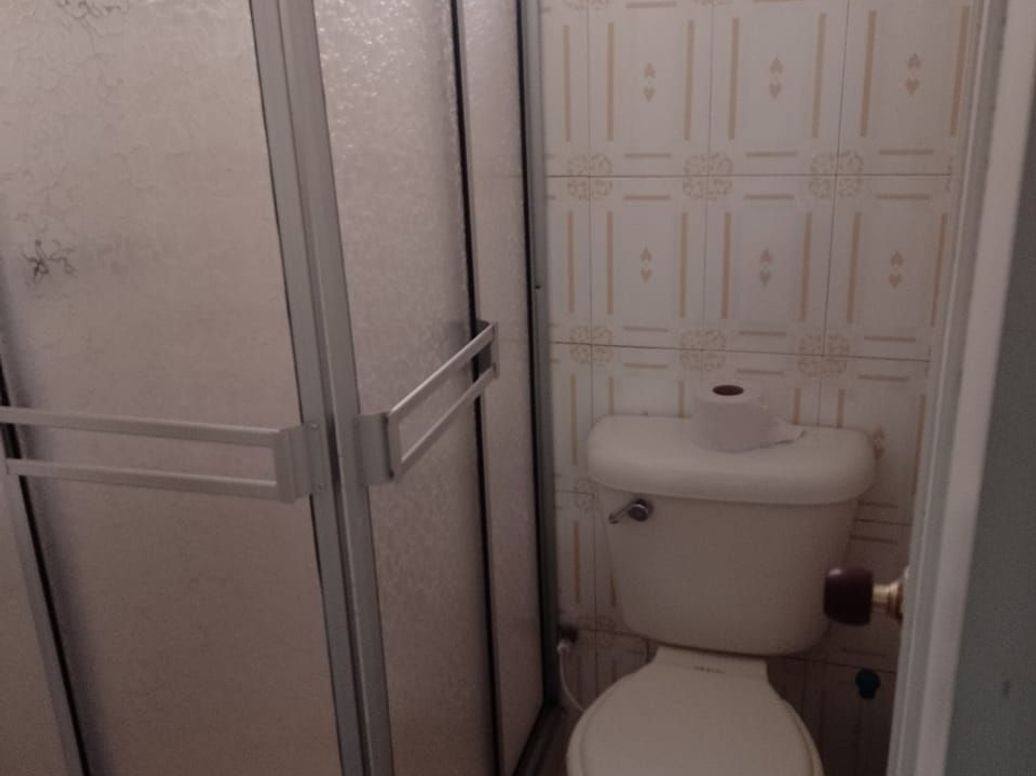 Casa de 7 alcobas en venta en Mandalay 1, Bogotá, 140 m² · foto 2 de 17