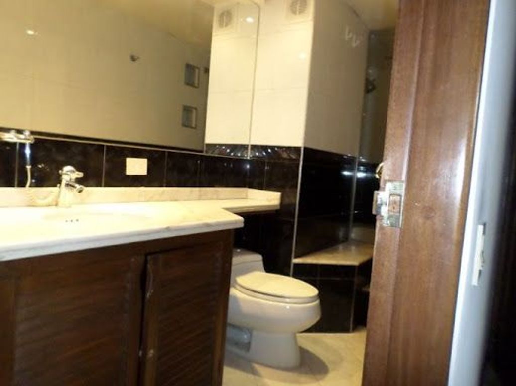 Apartaestudio en venta en Chicó Norte, Bogotá, 81 m² · foto 14 de 17
