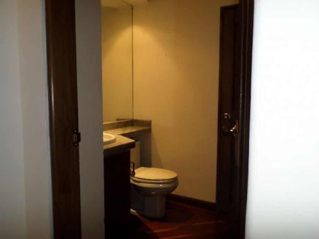 Apartaestudio en venta en Chicó Norte, Bogotá, 81 m² · foto 16 de 17