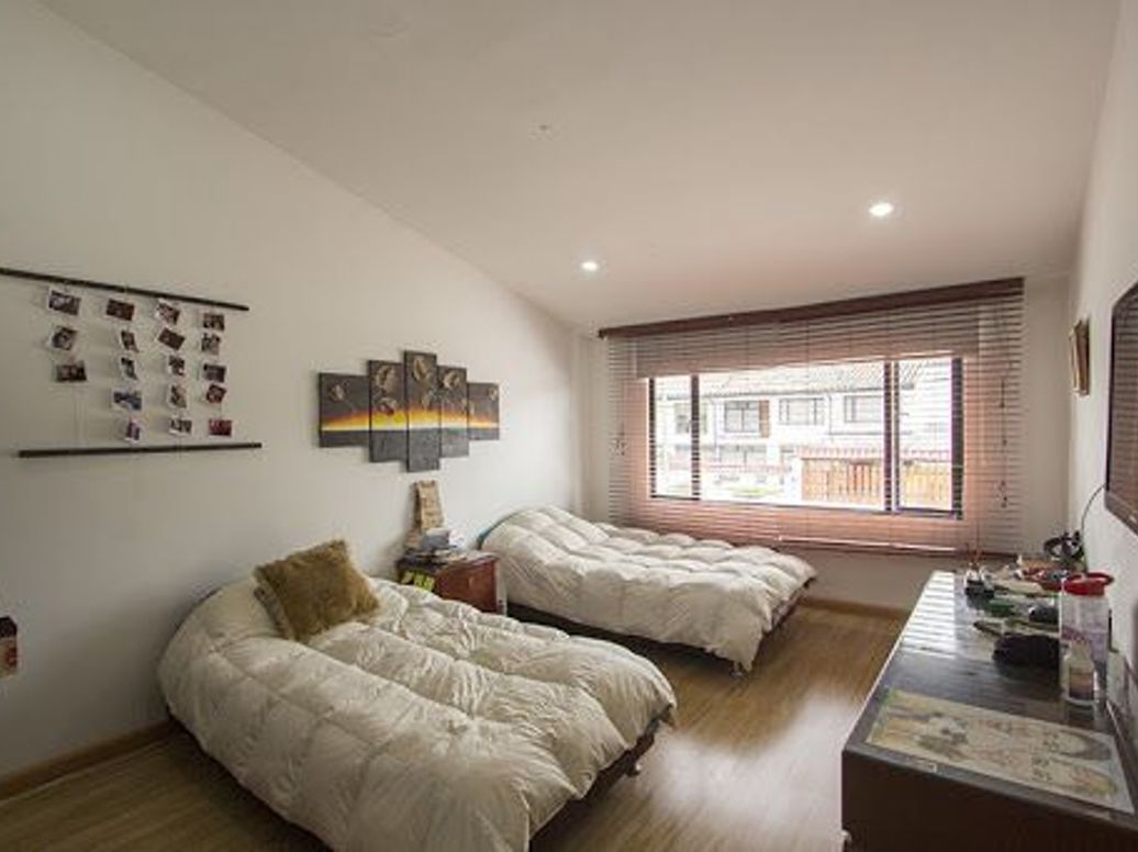 Casa de 4 alcobas en venta en Pontevedra, Bogotá, 250 m² · foto 17 de 20