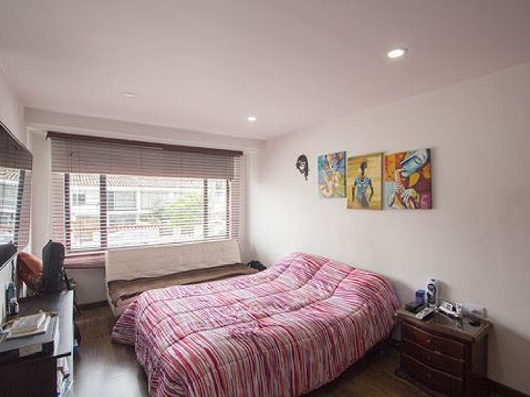 Casa de 4 alcobas en venta en Pontevedra, Bogotá, 250 m² · foto 16 de 20