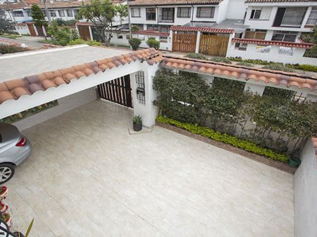 Casa de 4 alcobas en venta en Pontevedra, Bogotá, 250 m² · foto 20 de 20