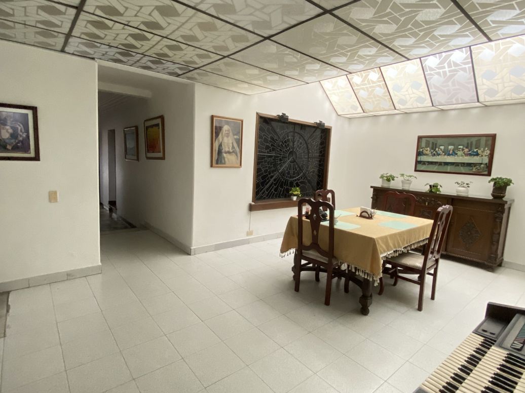 Casa de 6 alcobas en venta en Teusaquillo, Bogotá, 317 m² · foto 3 de 14
