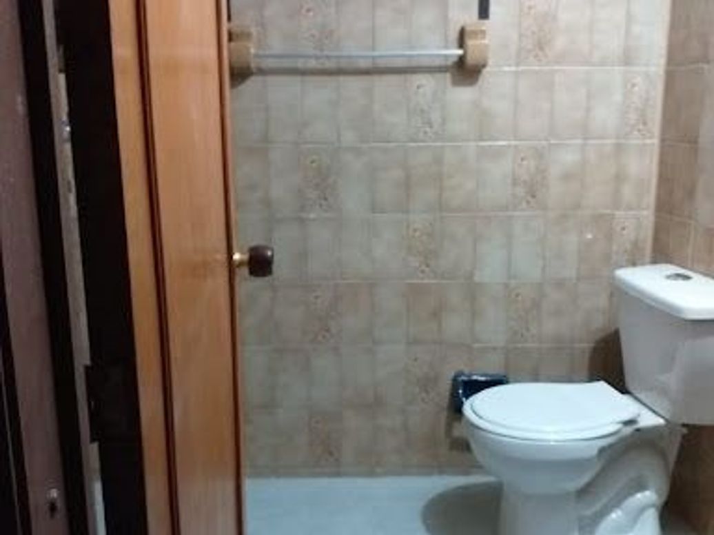 Casa de 7 alcobas en venta en Paris, Bogotá, 100 m² · foto 9 de 14