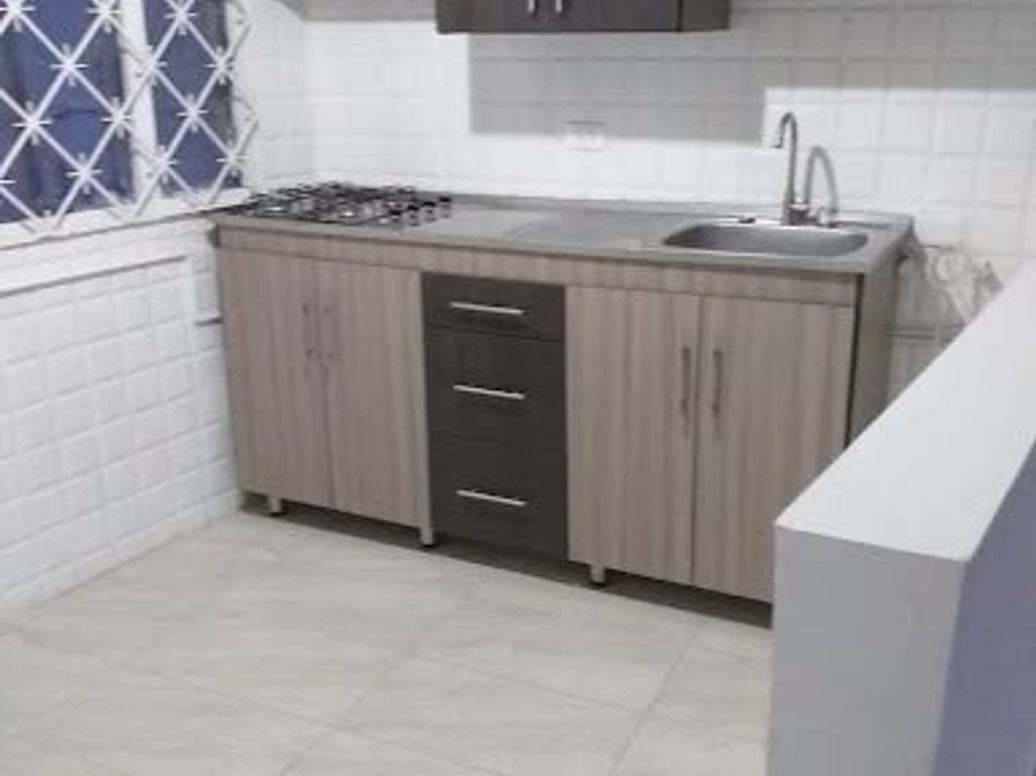 Casa de 7 alcobas en venta en Paris, Bogotá, 100 m² · foto 3 de 14