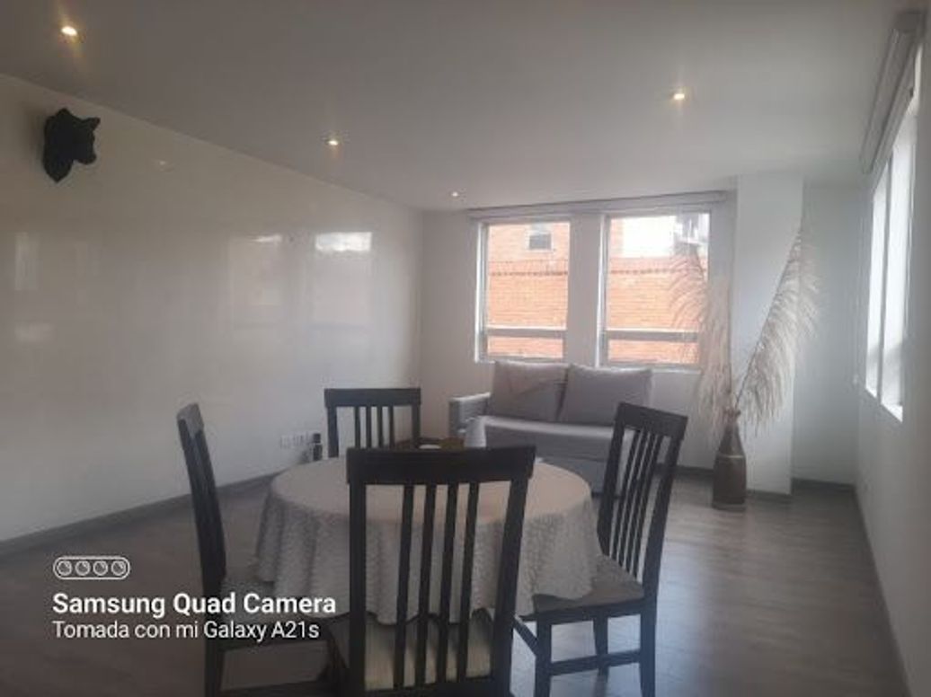 Apartamento de 2 alcobas en venta en San Patricio, Bogotá, 120 m² · foto 2 de 19