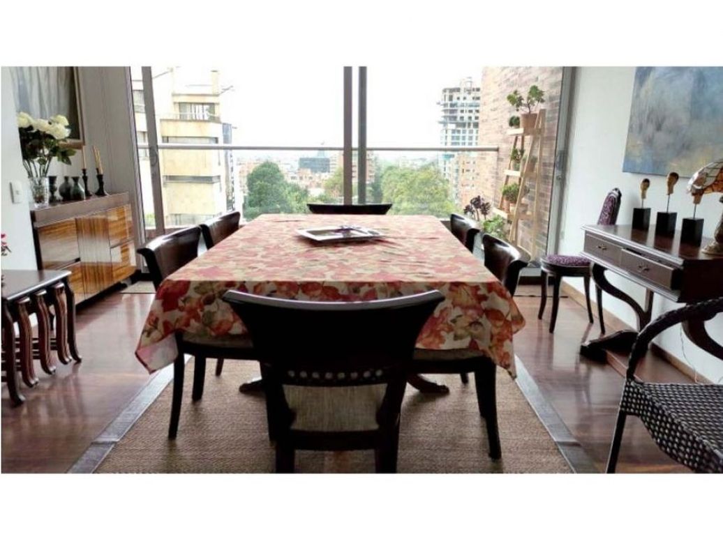 Apartamento de 2 alcobas en venta en Chicó Alto, Bogotá, 183 m² · foto 7 de 19