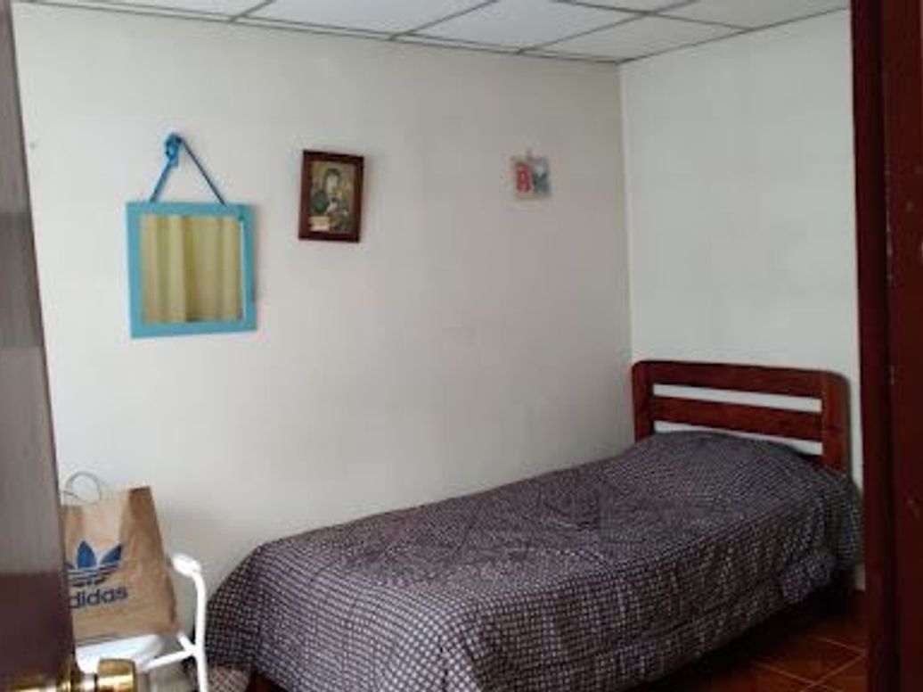 Casa de 5 alcobas en venta en La Granja, Bogotá, 220 m² · foto 8 de 20