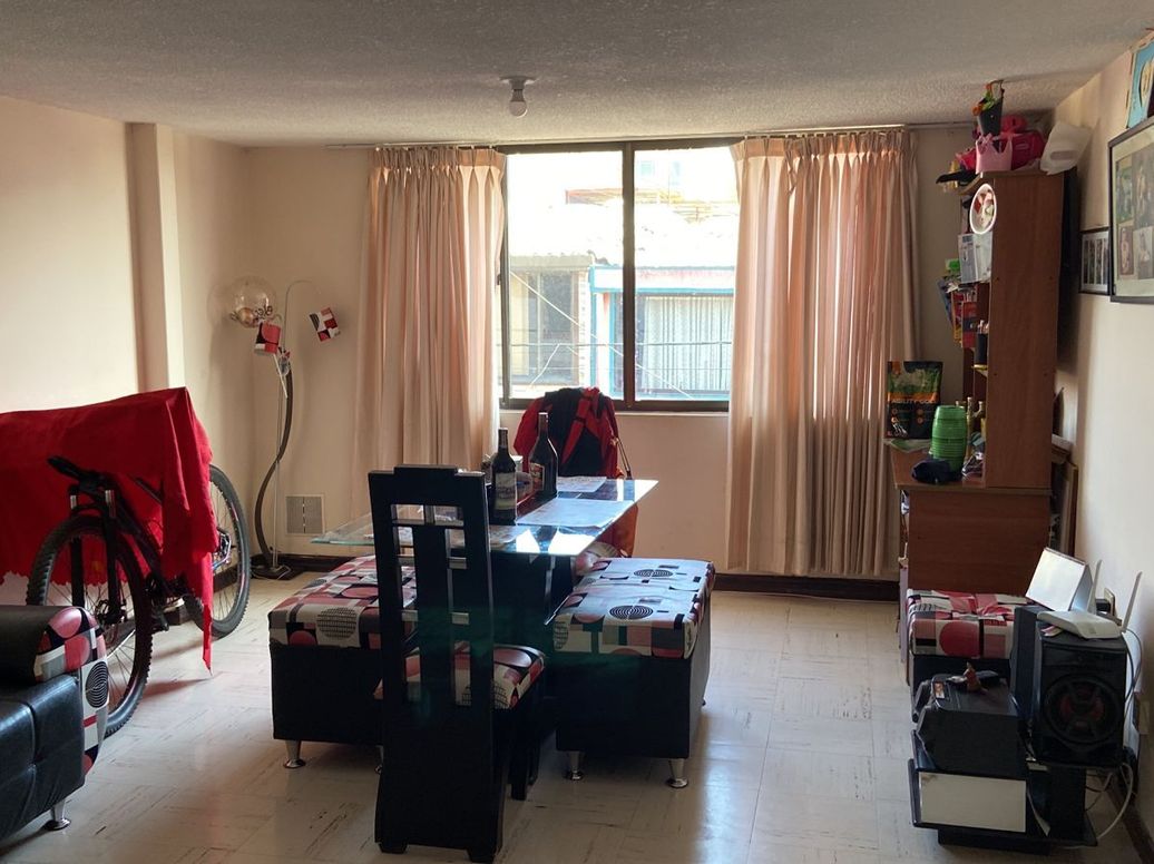 Apartamento de 7 alcobas en venta en Florida Sector Ii, Bogotá, 450 m² · foto 16 de 20