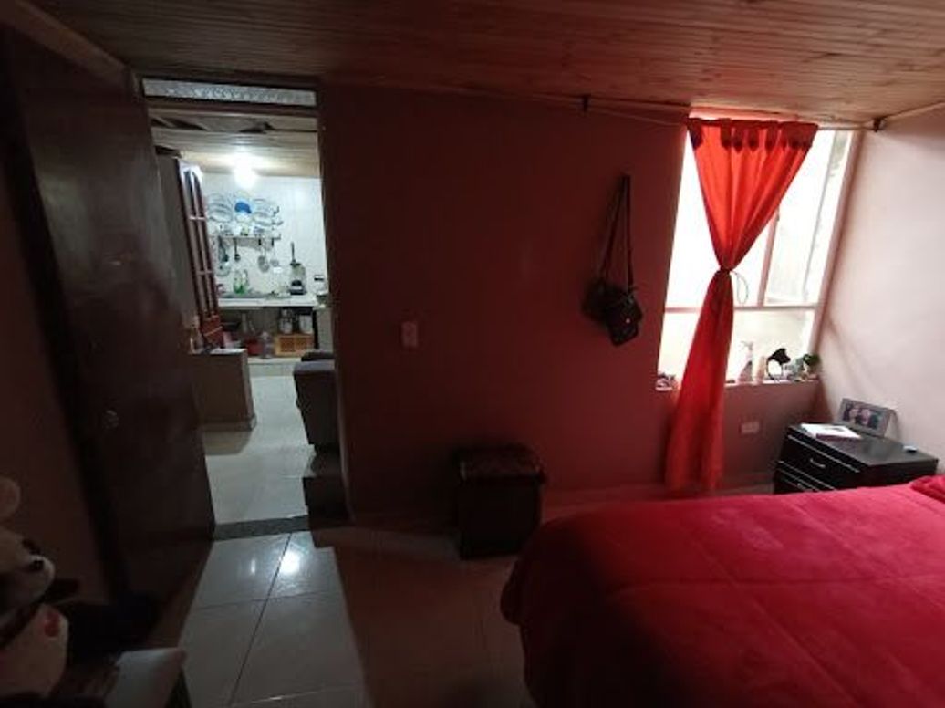 Casa de 5 alcobas en venta en San Antonio Norte, Bogotá, 252 m² · foto 18 de 20