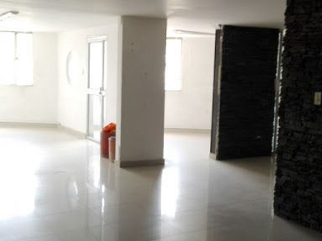 Casa de 7 alcobas en venta en Catalina, Bogotá, 156 m² · foto 3 de 15