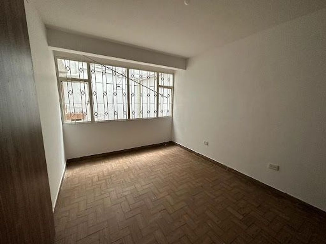 Casa de 10 alcobas en venta en Ciudad Montes, Bogotá, 375 m² · foto 8 de 20