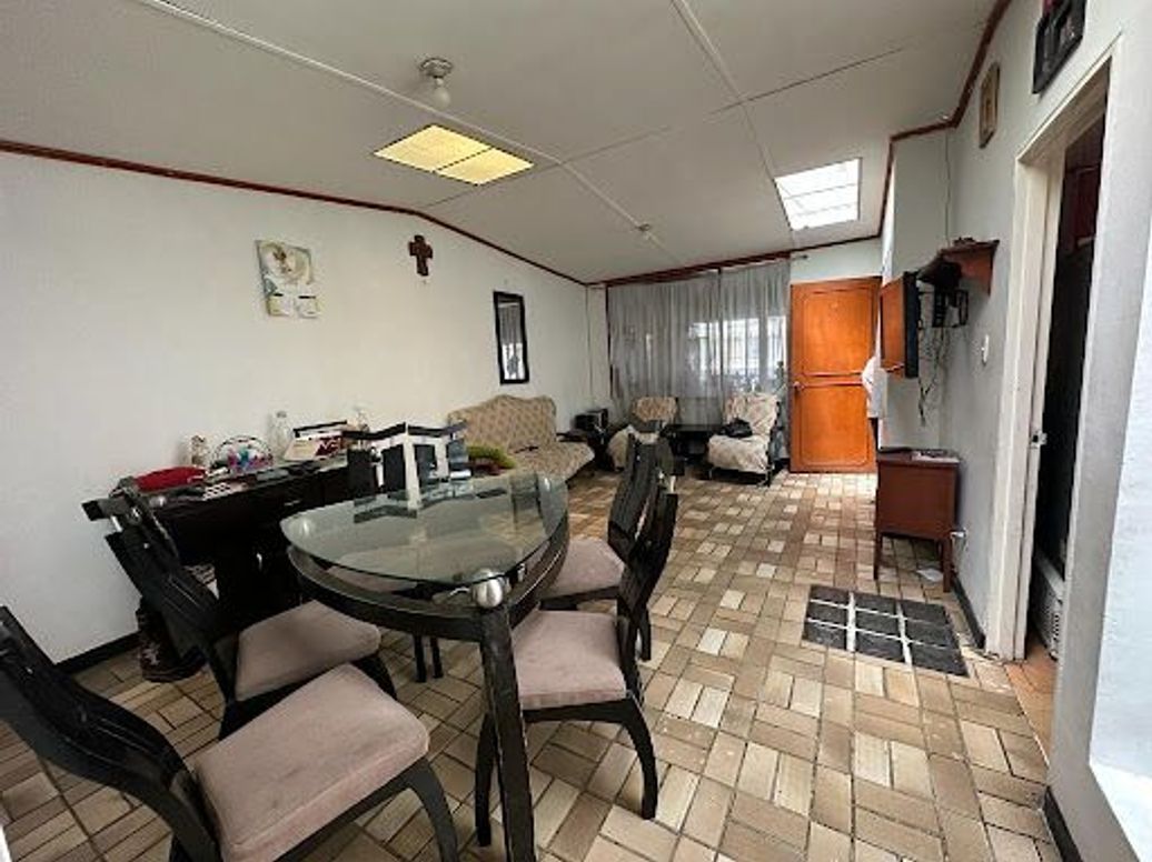 Casa de 10 alcobas en venta en Ciudad Montes, Bogotá, 375 m² · foto 16 de 20