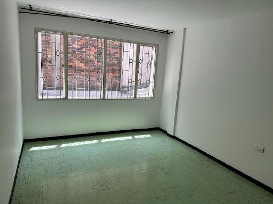 Casa de 10 alcobas en venta en Ciudad Montes, Bogotá, 375 m² · foto 11 de 20