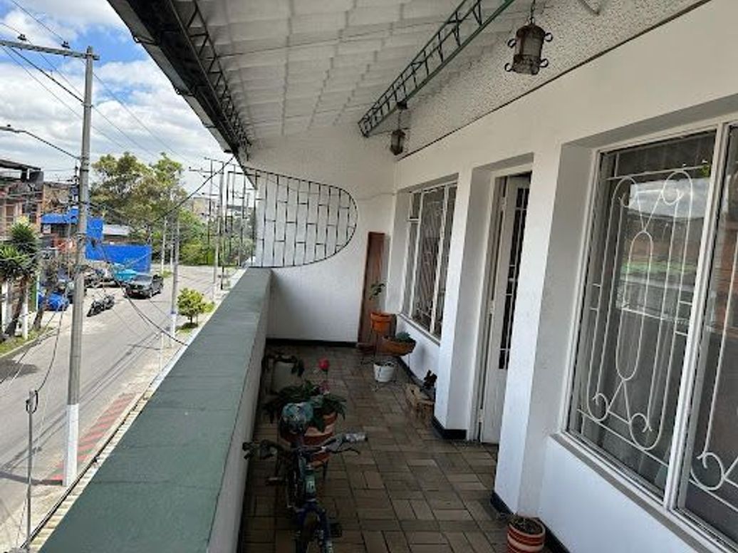 Casa de 10 alcobas en venta en Ciudad Montes, Bogotá, 375 m² · foto 18 de 20