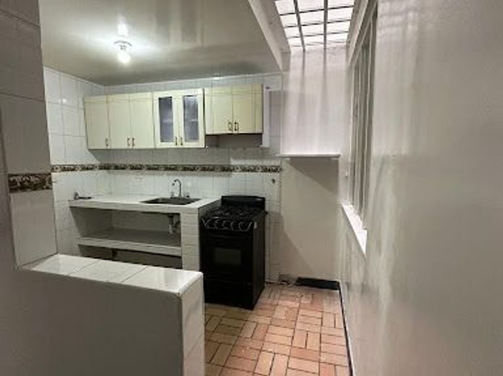 Casa de 10 alcobas en venta en Ciudad Montes, Bogotá, 375 m² · foto 15 de 20