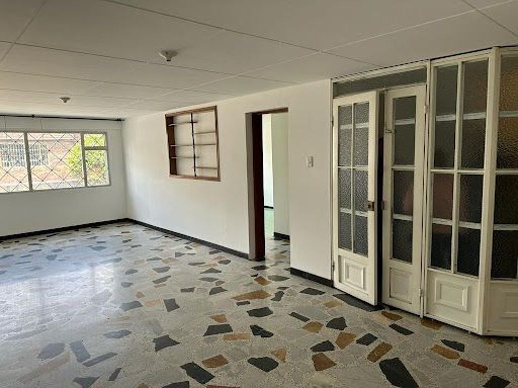 Casa de 10 alcobas en venta en Ciudad Montes, Bogotá, 375 m² · foto 6 de 20
