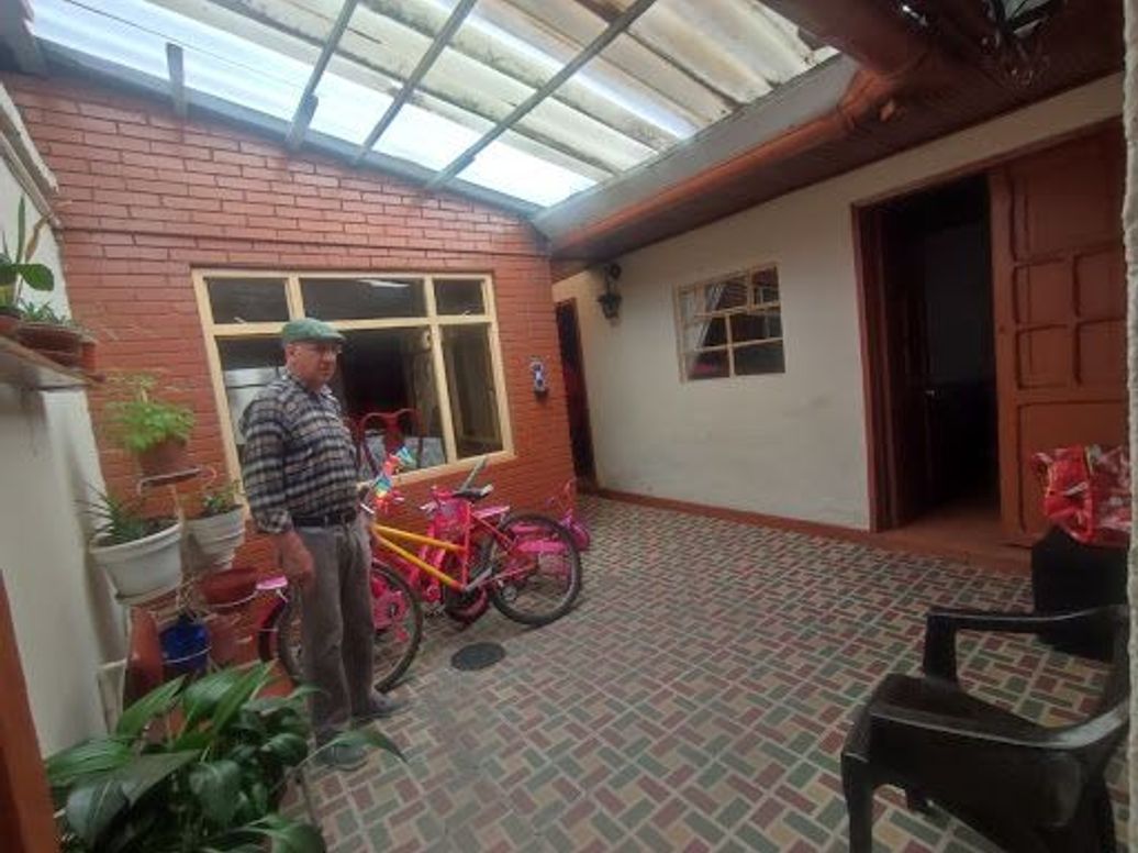 Casa de 3 alcobas en venta en Las Ferias, Bogotá, 135 m² · foto 5 de 9