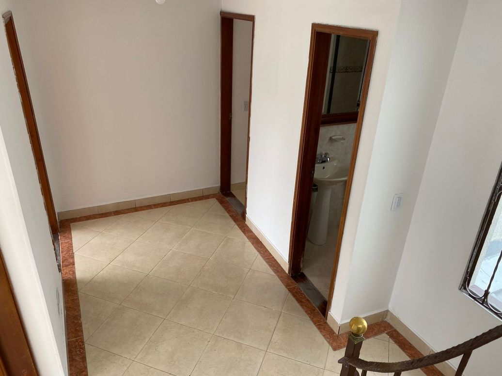 Casa de 3 alcobas en venta en San José Del Prado, Bogotá, 140 m² · foto 7 de 18
