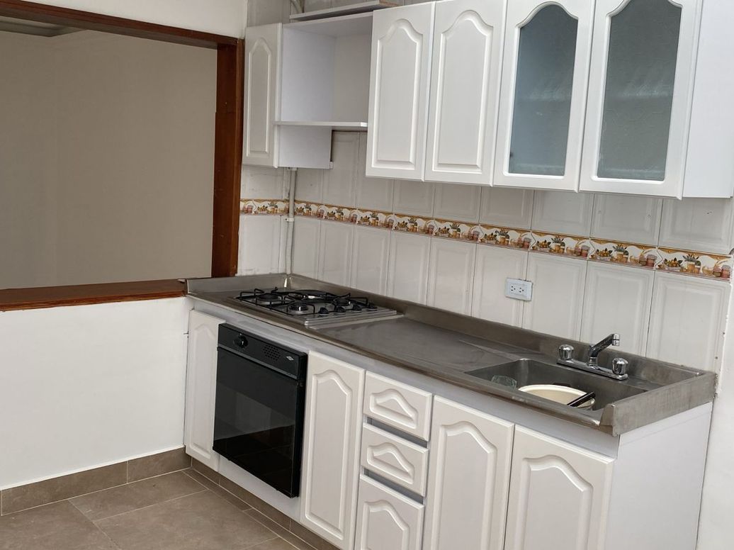 Casa de 3 alcobas en venta en San José Del Prado, Bogotá, 140 m² · foto 10 de 18