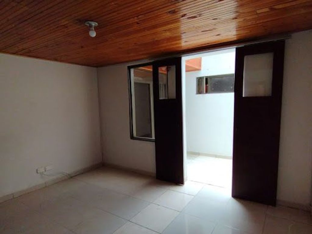 Apartamento de 4 alcobas en venta en Mandalay 1, Bogotá, 55 m² · foto 4 de 15