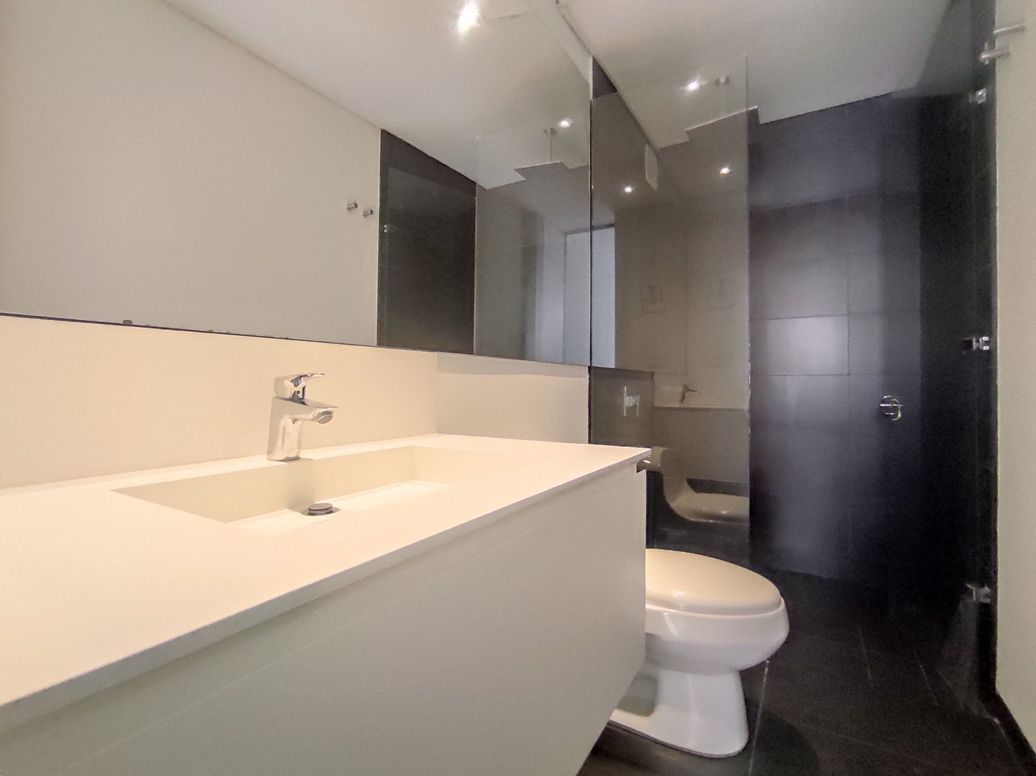 Apartaestudio en venta en Santa Barbara, Bogotá, 59 m² · foto 7 de 14